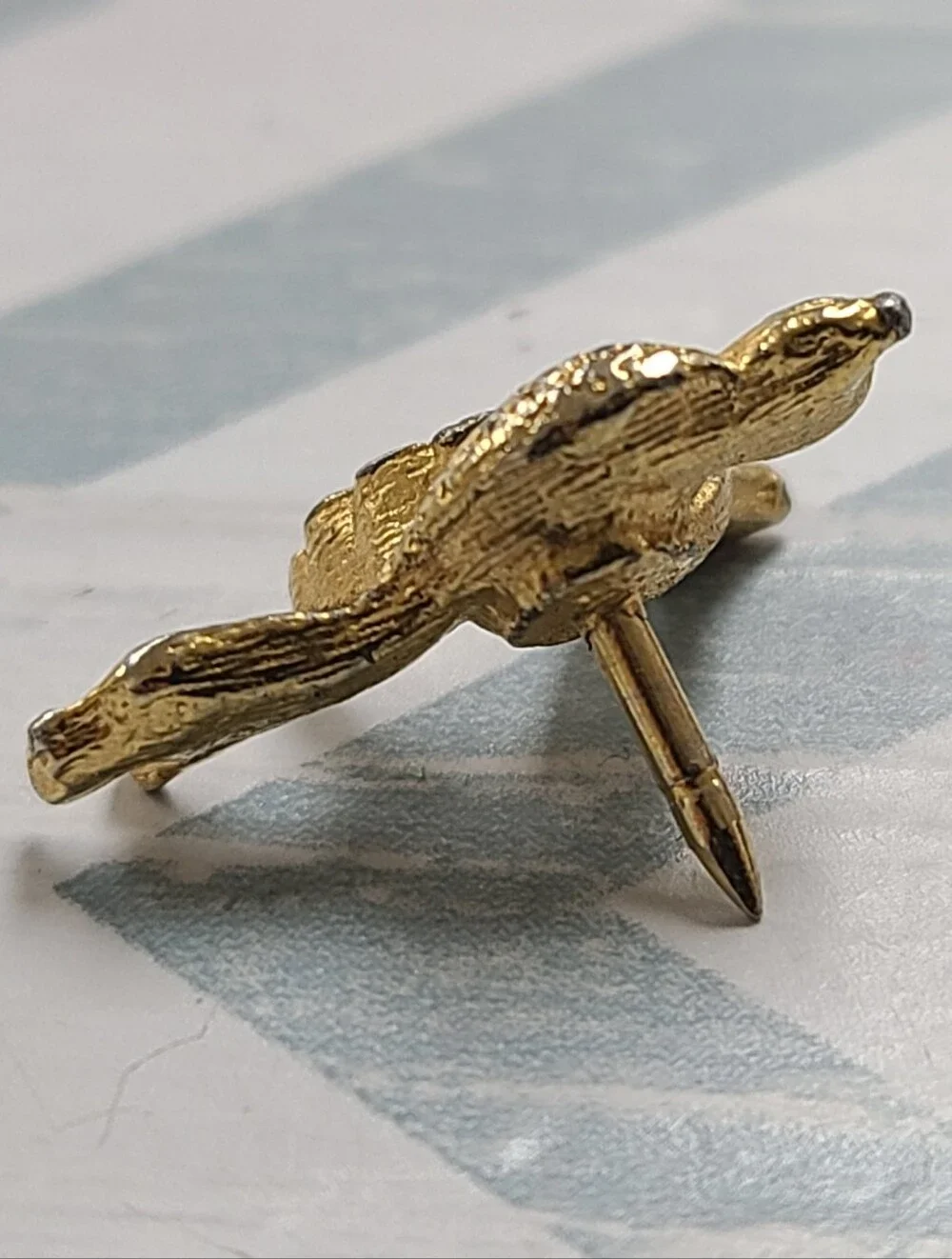 Vintage Gold-Tone Flying Swallow Bird Pin | Unmarked Mid-Century Profile Brooch